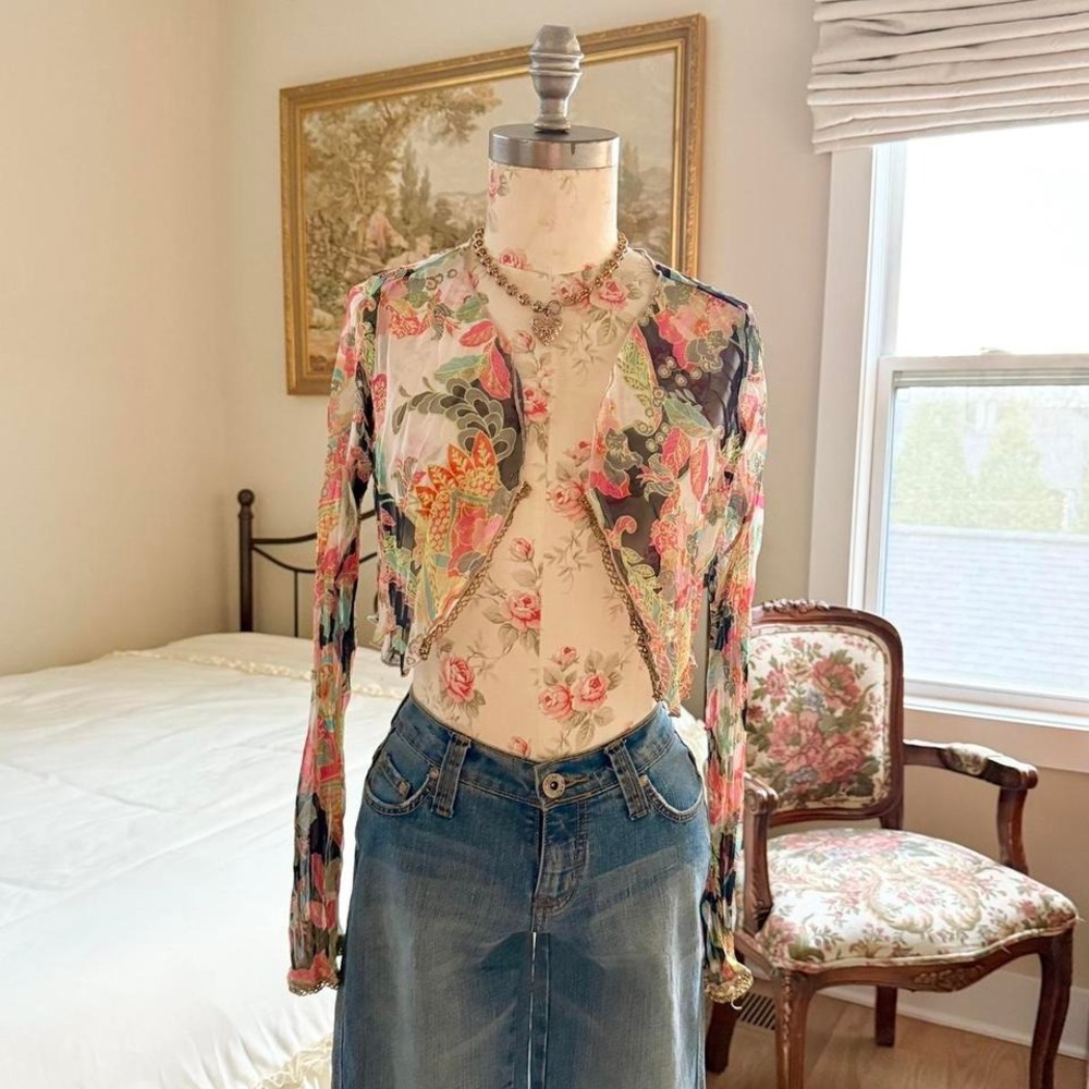 floral sheer‎ cardigan Love fits like a medium